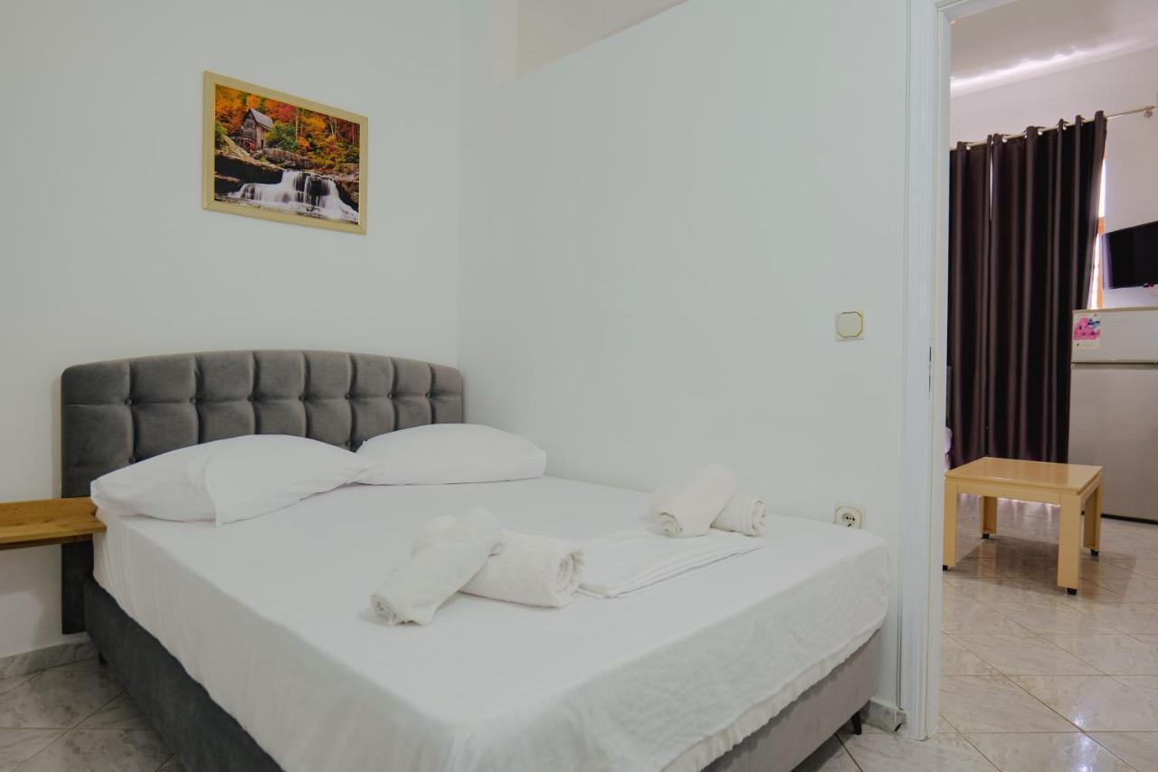 Hotel Casamia Sarandë Buitenkant foto