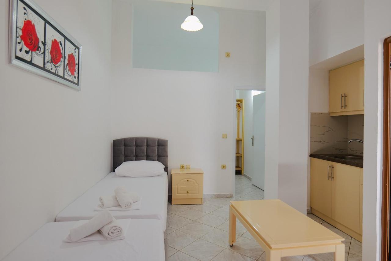 Hotel Casamia Sarandë Buitenkant foto