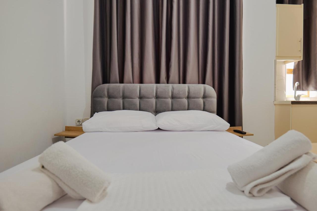 Hotel Casamia Sarandë Buitenkant foto